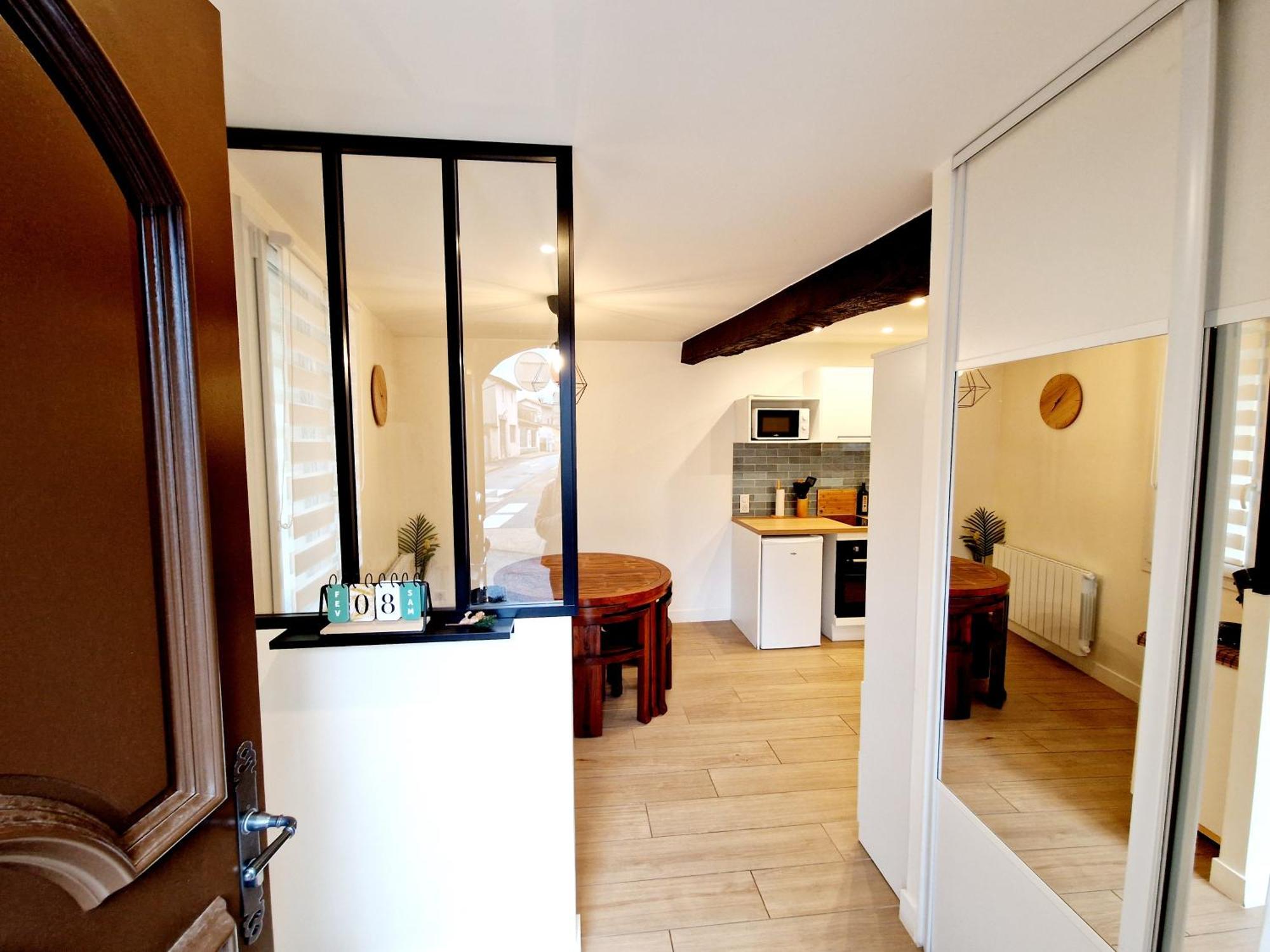 Studio Entierement Equipe Cailloux-sur-Fontaines 외부 사진